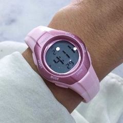 Reloj Tressa Modelo Breeze Digital Rosa Sumergible