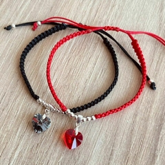 Pulsera Cordón rojo- negro con dije Corazòn cristal