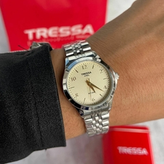 Reloj Tressa Sunday Para Dama Malla Y Caja De Acero Sumergible. - (copia)