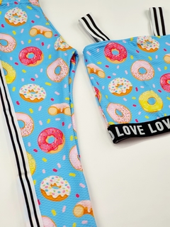 conjunto infantil top calça azul donuts doces love cropped