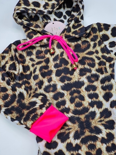 vestido blusa infantil animal print onça pantera neon rosa capuz manga longa