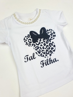 Blusa tal filha Minnie na internet