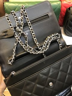 CHANEL WOC WALLET ON CHAIN COURO LISO COM PRATA Premium