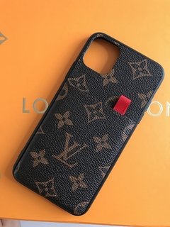 Case iPhone 11 Pro max com porta cartão