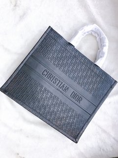 Tote CDior Book preta em couro legítimo