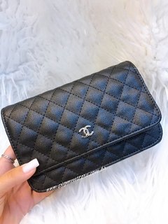 Chanel wallet ferragem dourada couro poliuretano caviar - pigmeu