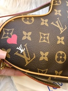 Louis V. New Heart Shaped Monogram Game On Coeur Coração - comprar online