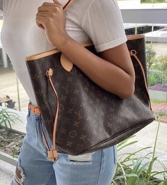 Imagem do Neverfull Louis V. couro legítimo monogram