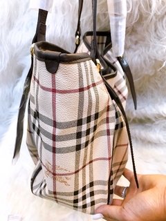 Imagem do Burberry Haymarket + mini bag couro legítimo