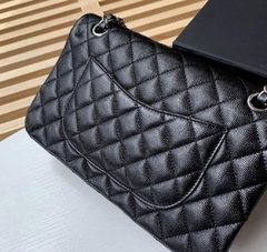 CHANEL 2.55 CLASSIC DOUBLE FLAP CAVIAR COM PRATA - pigmeu