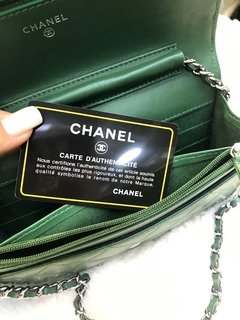 CHANEL WOC WALLET ON CHAIN COURO LISO COM PRATA Premium na internet