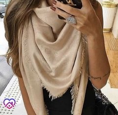 Pashmina Louis V. nude