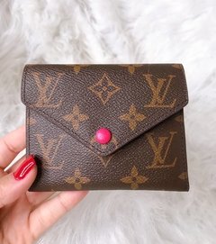 Mini carteira em couro Louis V. pink