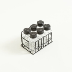 Especiero - Set x 6 frascos de vidrio - tapa metal negro - Base organizadora metal negro de 16 cm de largo x 11 cm prof. x 7 cm alto - comprar online