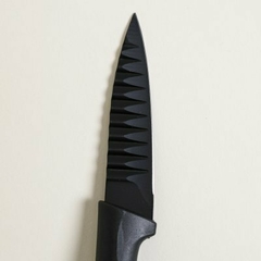 Cuchillo Negro - Hoja Ranurada - 20 cm - comprar online