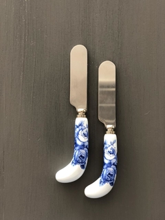 Cuchillo Untador - Mango de porcelana blanca con detalle Flor Azul - comprar online