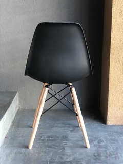 Silla Eames - Negra - Karmela Deco