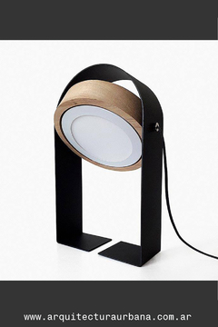 Lámpara de escritorio metal y madera en internet
