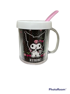 Taza de Plástico C/ Cucharita Kuromi Negro - comprar online