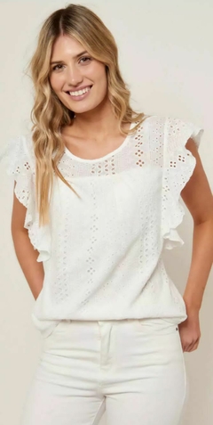 BLUSA BRODERIE CON VOLADO IMPORTADO