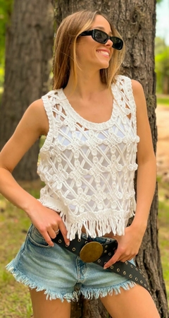 MUSCULOSA CROCHET CON FLECOS IMPORTADO