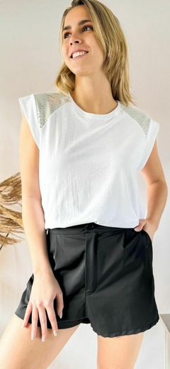 BLUSA CON BRILLOS