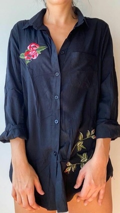 camisa FLOR bordada importada