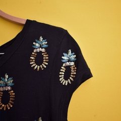 blusa abacaxis paetês| H&M - Amo Muito