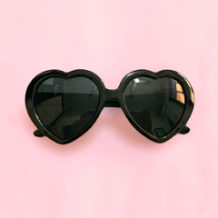 óculos de coração preto | COISAS DA DIXIE