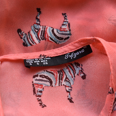 Blusa estampa zebras - comprar online
