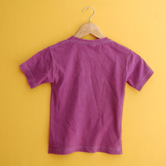 Camiseta roxa borboletas na internet