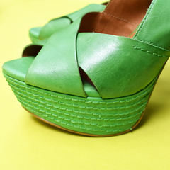 Sandália meia-pata verde - Amo Muito