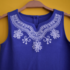 Vestido azul bordado - comprar online