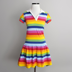 Lindo vestido arco-íris