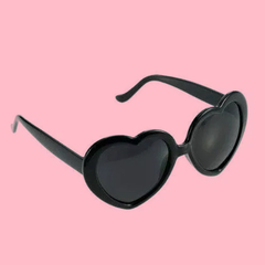 óculos de coração preto | COISAS DA DIXIE - comprar online
