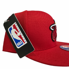 GORRA MIAMI HEAT. en internet