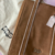 Cartera Jacinta Camel con Nude en internet