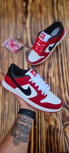 NIKE AIR JORDAN LOW BRANCO VERMELHO