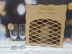 Caja tramada con 2 copas y champagne - comprar online