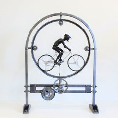 Escultura Ciclista Engrenagem Automata - comprar online