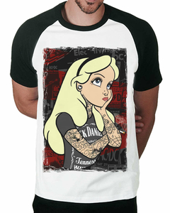 Camiseta Raglan Alice Gótica na internet