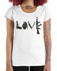 Camiseta Feminina Amor e Guerra
