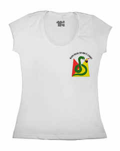 Camiseta Feminina A Cobra Vai Fumar na internet