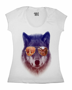 Camiseta Feminina Lobo de Óculos Predador na internet