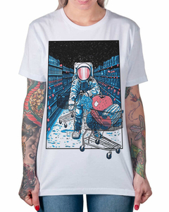Camiseta Astronauta Consumidor na internet