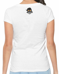 Camiseta Feminina Sorriso Enigmático - Camisetas N1VEL