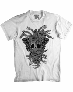 Camiseta Caveira E Serpentes