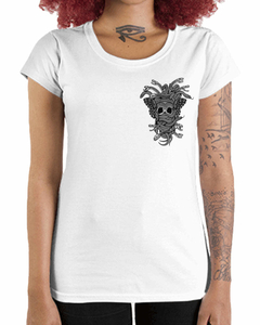 Camiseta Feminina Caveira e Serpentes de Bolso