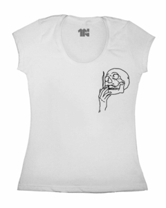Camiseta Feminina Caveira Fumante na internet
