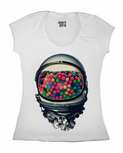 Camiseta Feminina Chiclete Espacial na internet